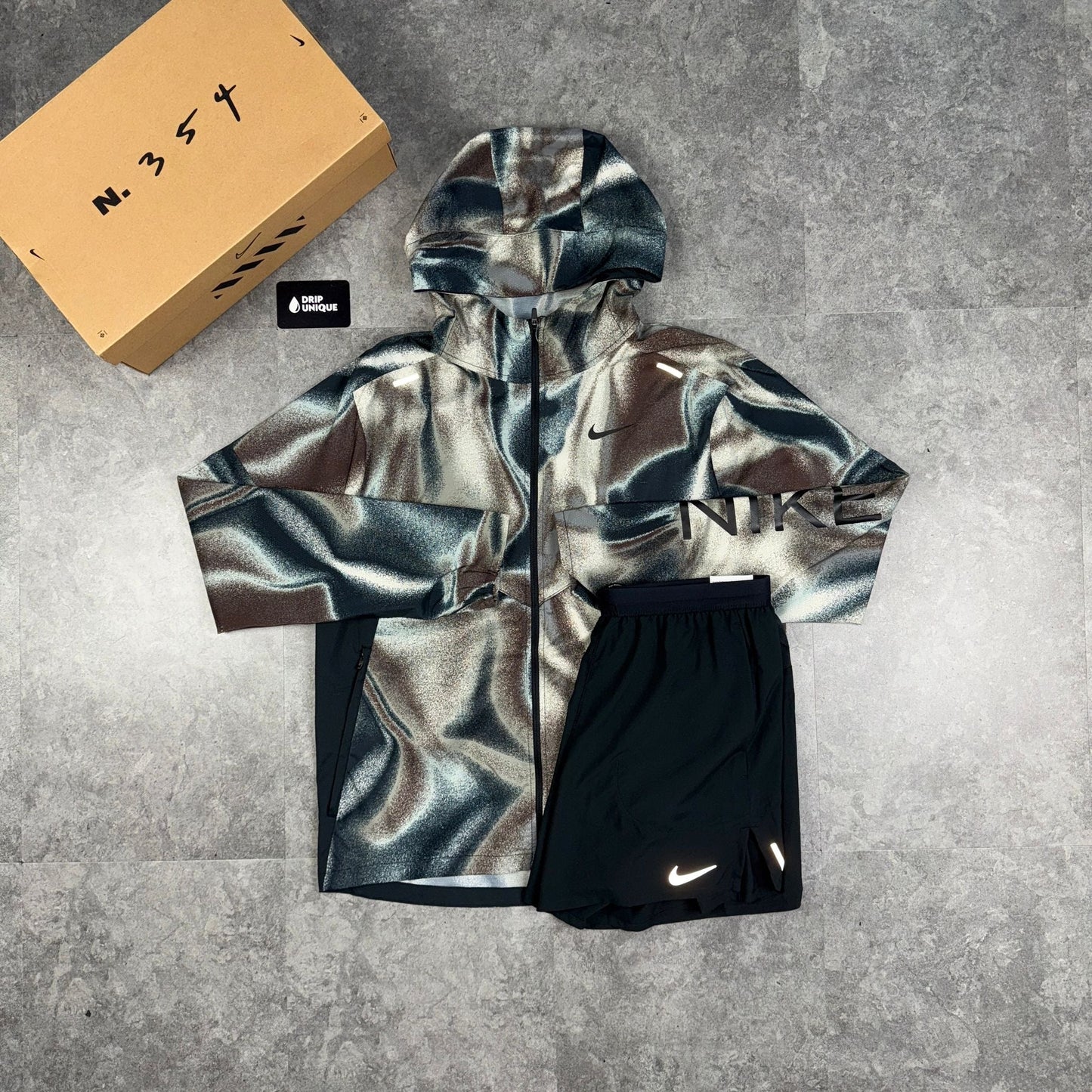 Nike Repel Miler Windrunner Jacket Black Multicolour & Black Flex Stride Shorts Set