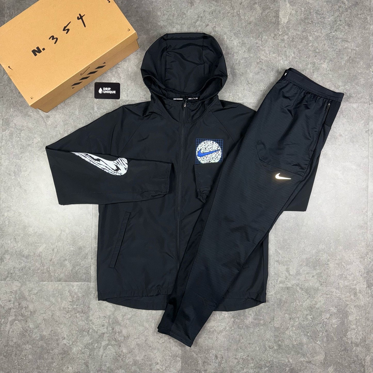 Nike Running Division Wildrun Windrunner Jacket Black & Black Nike Phenom Pants Set