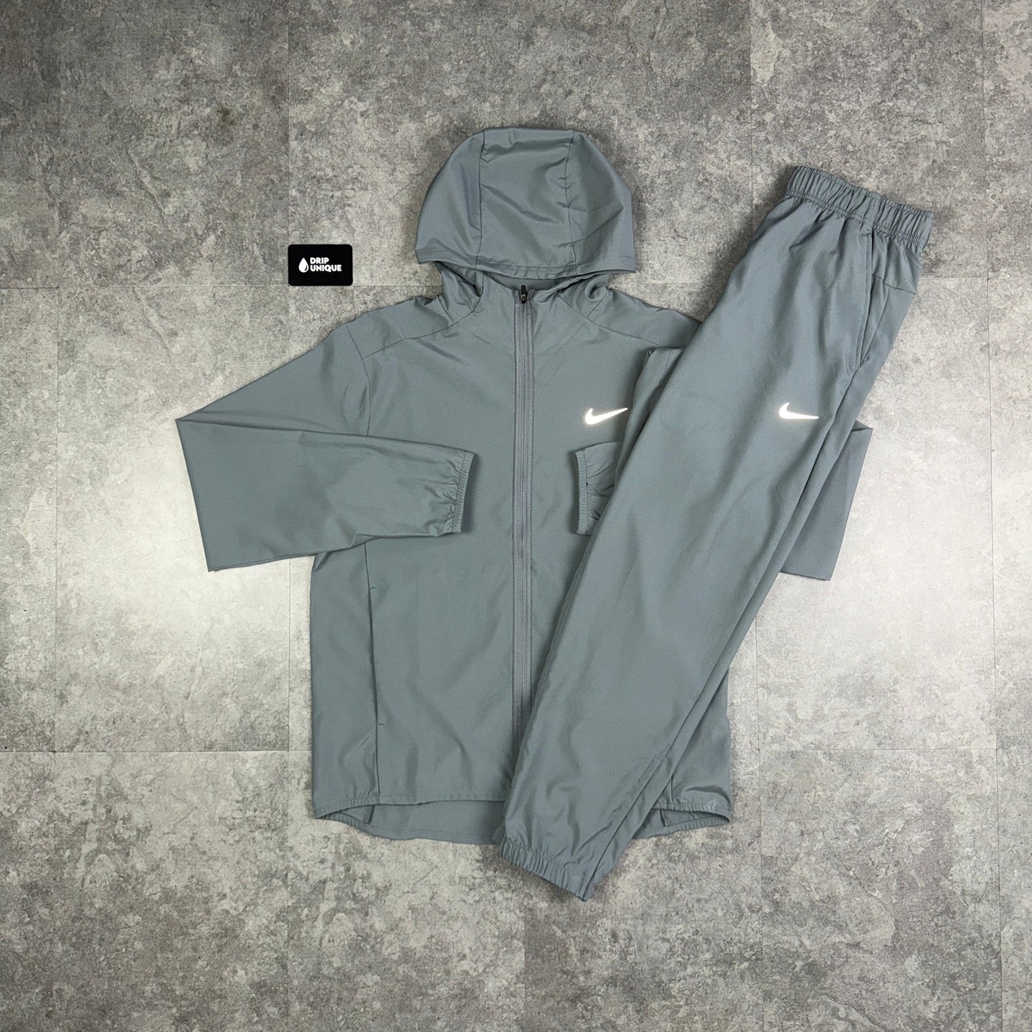 Nike Dri-Fit Form Windrunner Jacket Grey & Grey Nike Challenger Pants Set