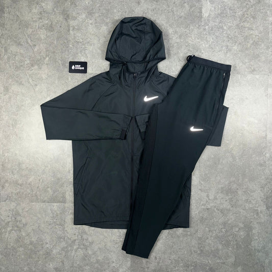 Nike Essential Windrunner Jacket Black & Black Nike Phenom Pants Set