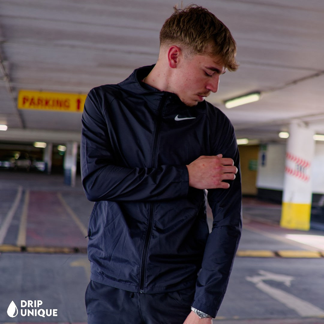 Nike Essential Windrunner Jacket Black & Black Nike Phenom Pants Set