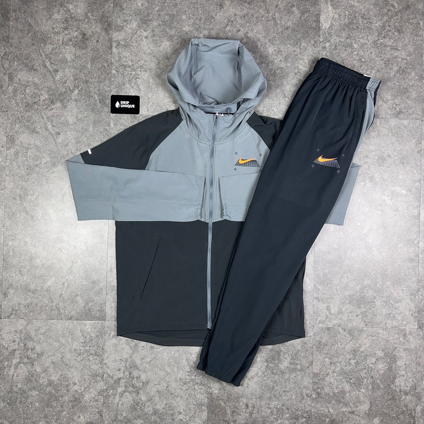 Nike Graphic Performance Windrunner Jacket Grey & Grey Nike Pants Set