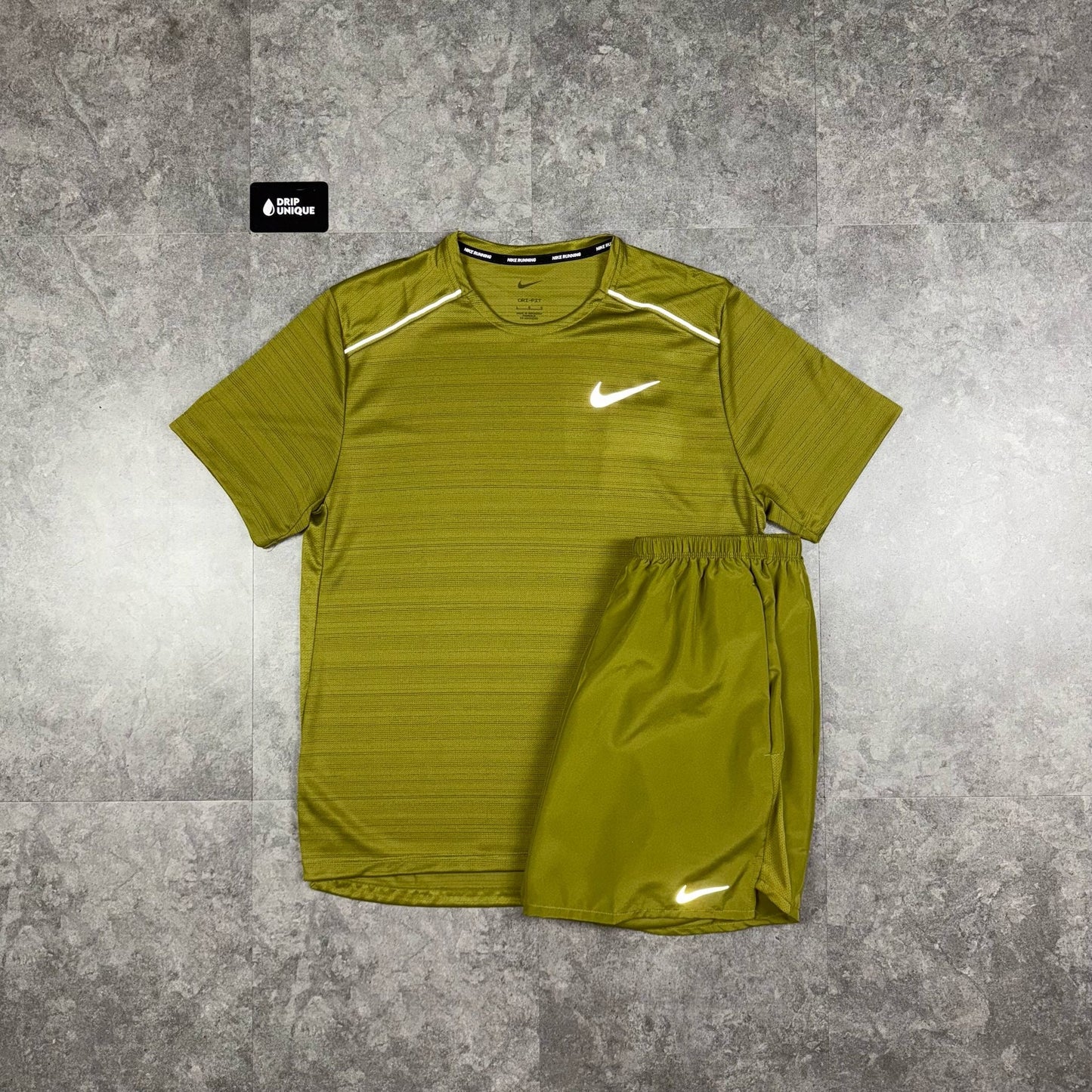 Nike Miler T-Shirt Pacific Moss & Pacific Moss Challenger Shorts Set