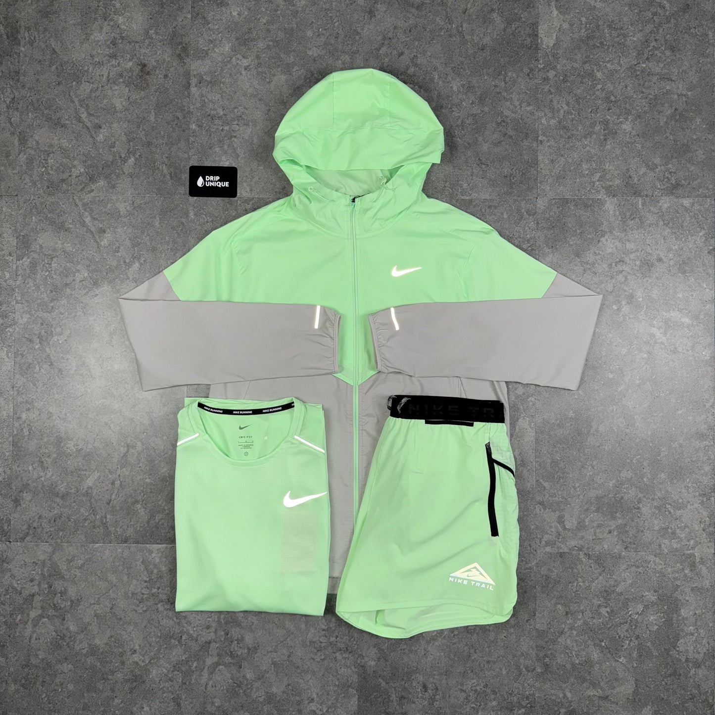 Nike UV Windrunner Vapour Green Bundle