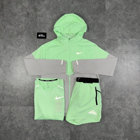 Nike UV Windrunner Vapour Green Bundle