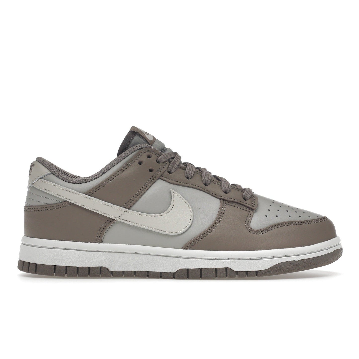 Nike Dunk Low Bone Beige (W)