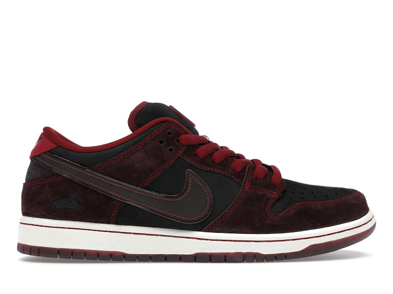 Nike SB Dunk Low Riot Skateshop