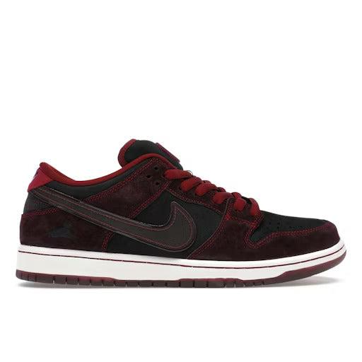 Nike SB Dunk Low Riot Skateshop