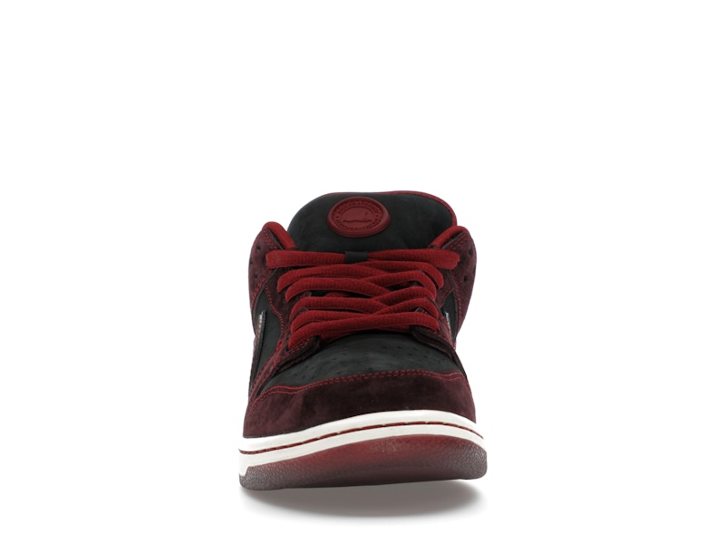 Nike SB Dunk Low Riot Skateshop