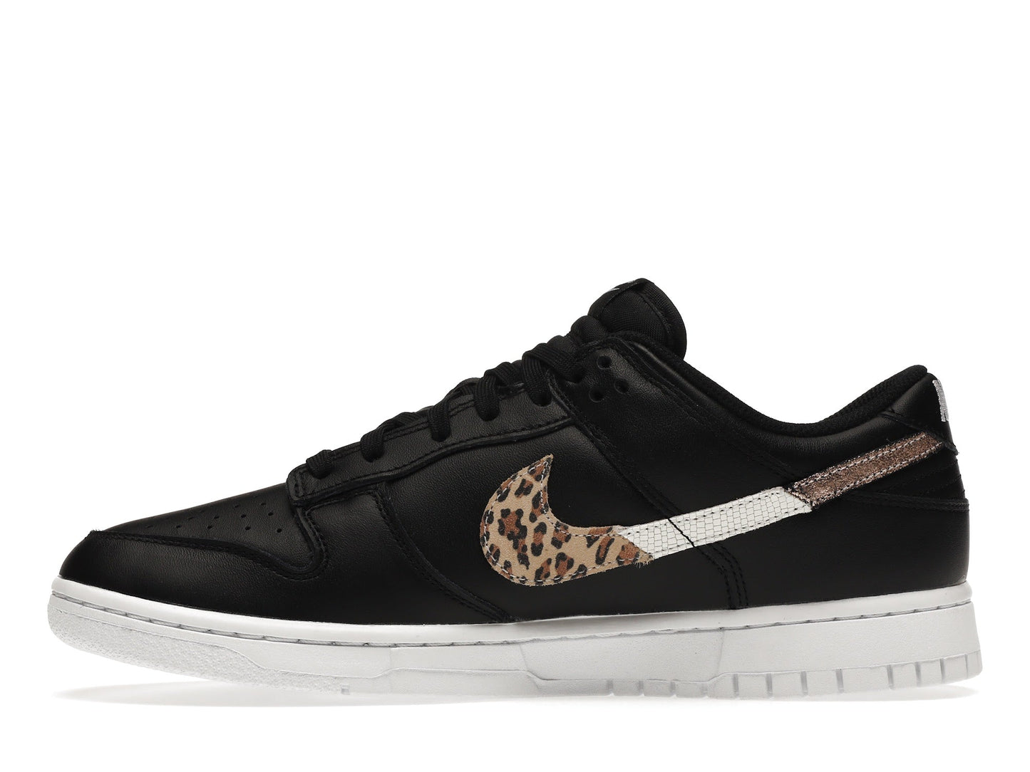 Nike Dunk Low SE "Primal Black" (W)