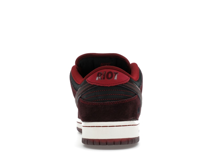 Nike SB Dunk Low Riot Skateshop